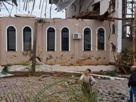 La Asamblea de Dios queda completamente destruida tras las inundaciones en RS